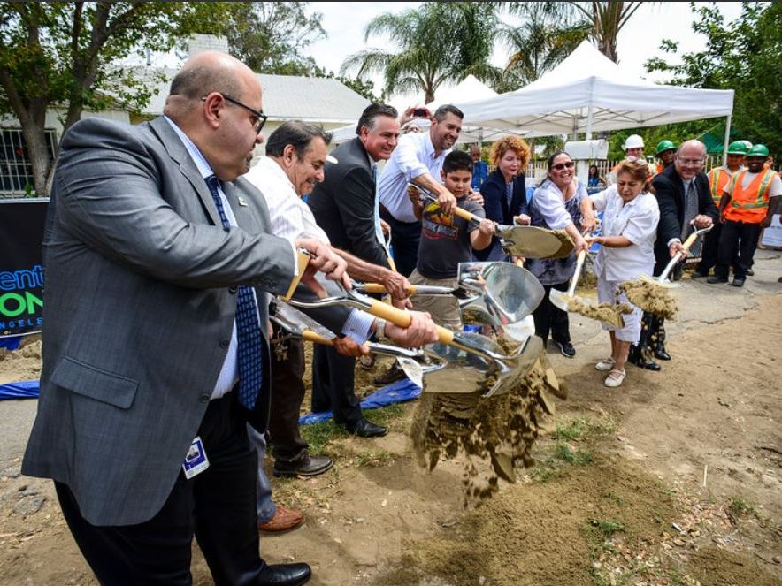 Laurel Canyon Green Street
